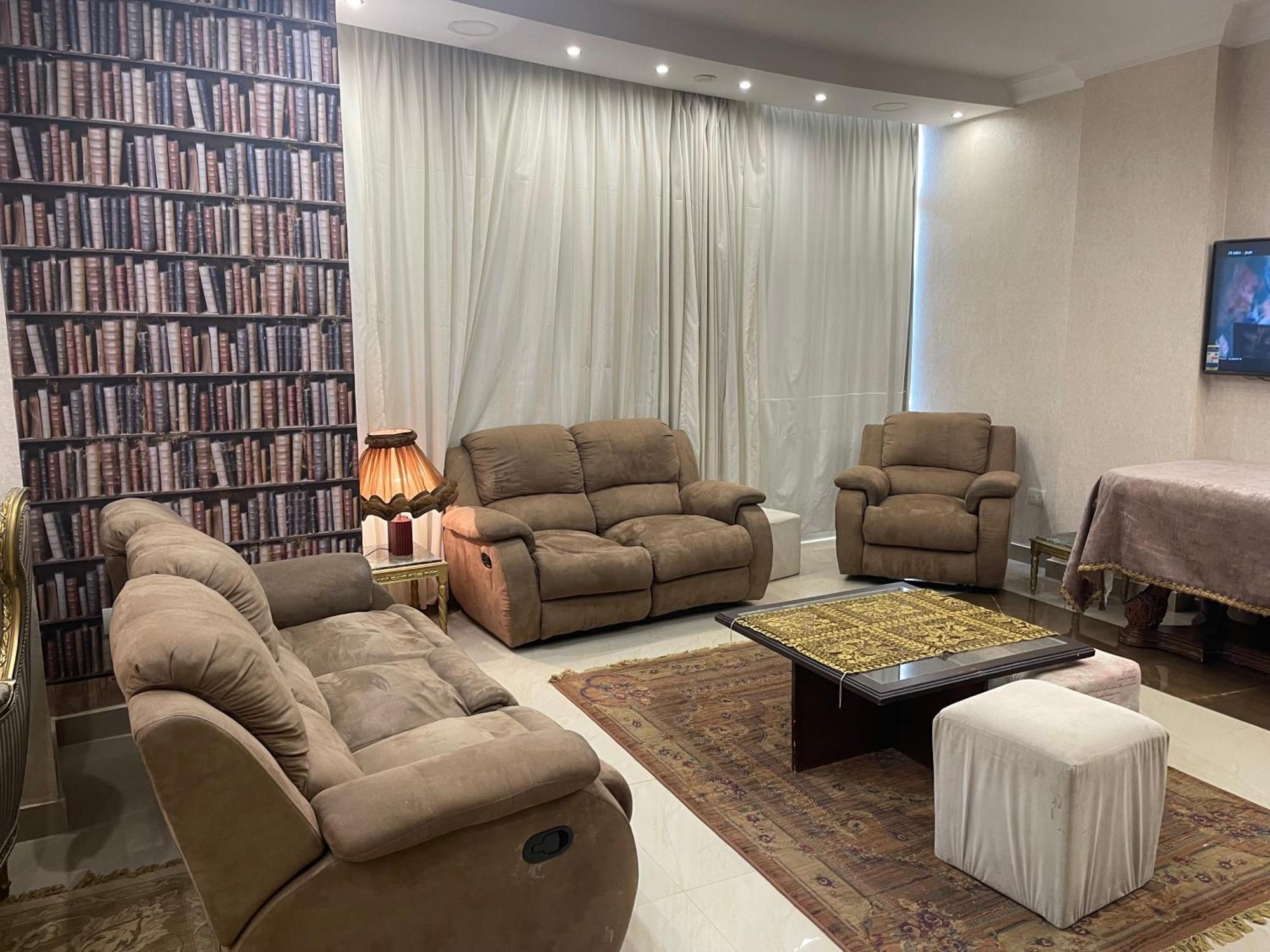 Apartment Amazing In The Luxurious Area Of ​​the Fifth Settlement *